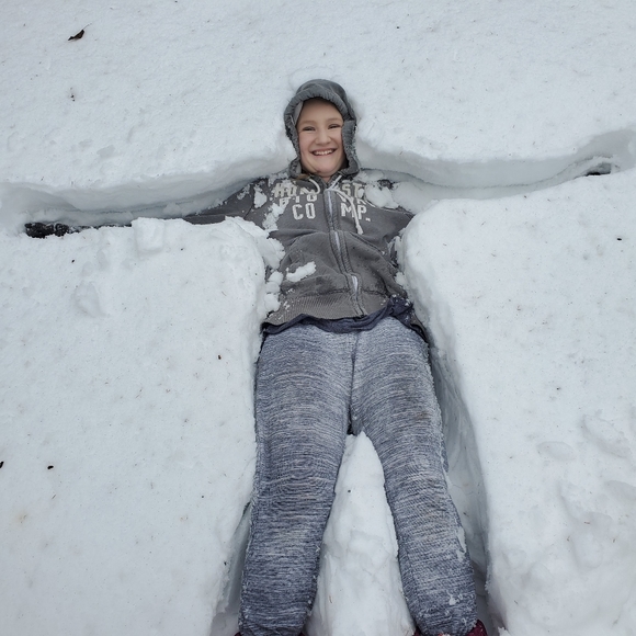 Meet your Poshers, Stephanie and Averie - Picture 2 of 3